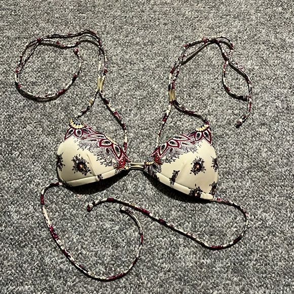 Ardene bathing suit top size XS - Picture 2 of 4